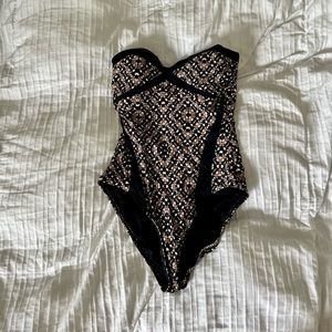 One piece - Swimsuit